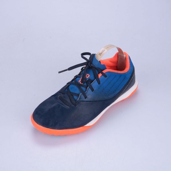 Спортивная обувь