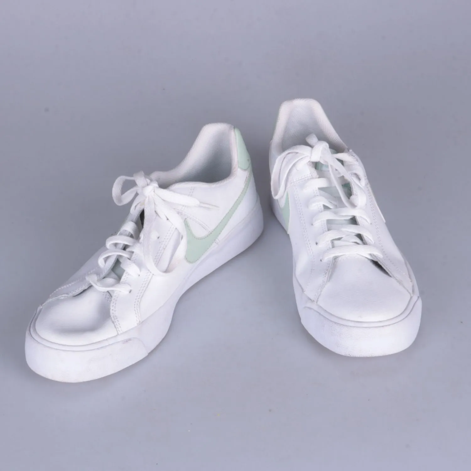 кроссовки Nike